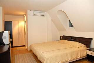 Отель Hotel Avis Сандански Двухместный номер с 1 кроватью или 2 отдельными кроватями-14